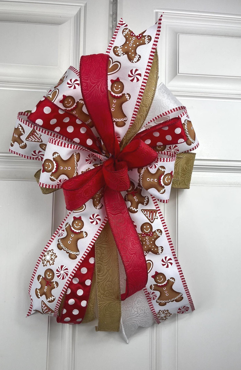 Christmas| Gingerbread Man Christmas Wreath | Red Gold Peppermint Candy Holiday Door Decor