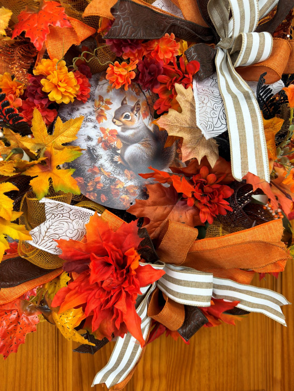 Squirrel Wreath, Autumn Front Door Decor, Woodland Wreath, Orange Yellow Maple Leaves, Rustic Farmhouse Thanksgiving Decoration