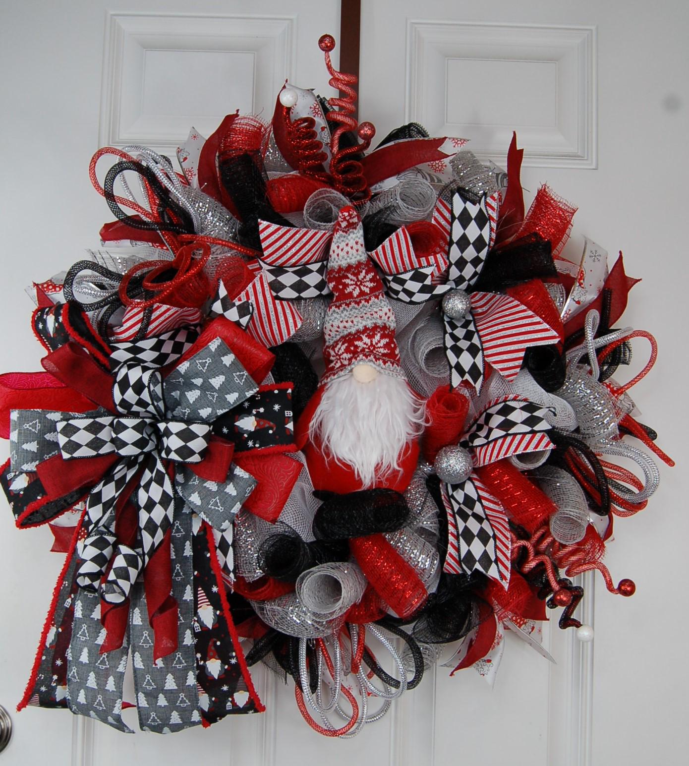 Christmas Gnome Wreath | Red Black Checkered Bows