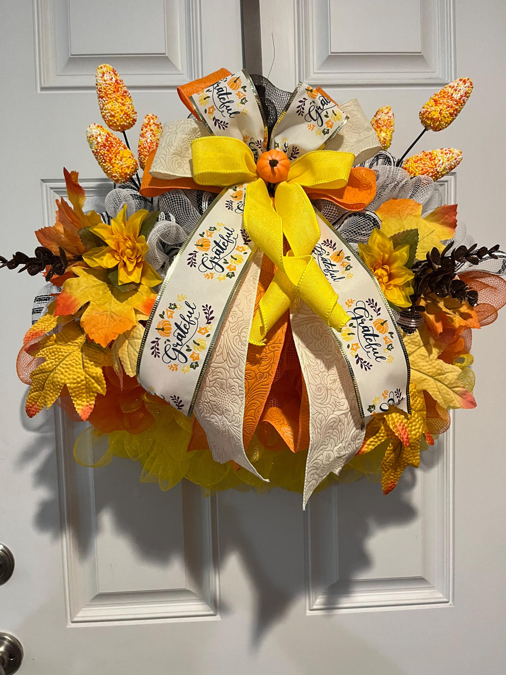 Thanksgiving | Thanksgiving Wreath | Mesh Autumn Leaves | Pumpkins | 'Give Thanks' Ribbon
