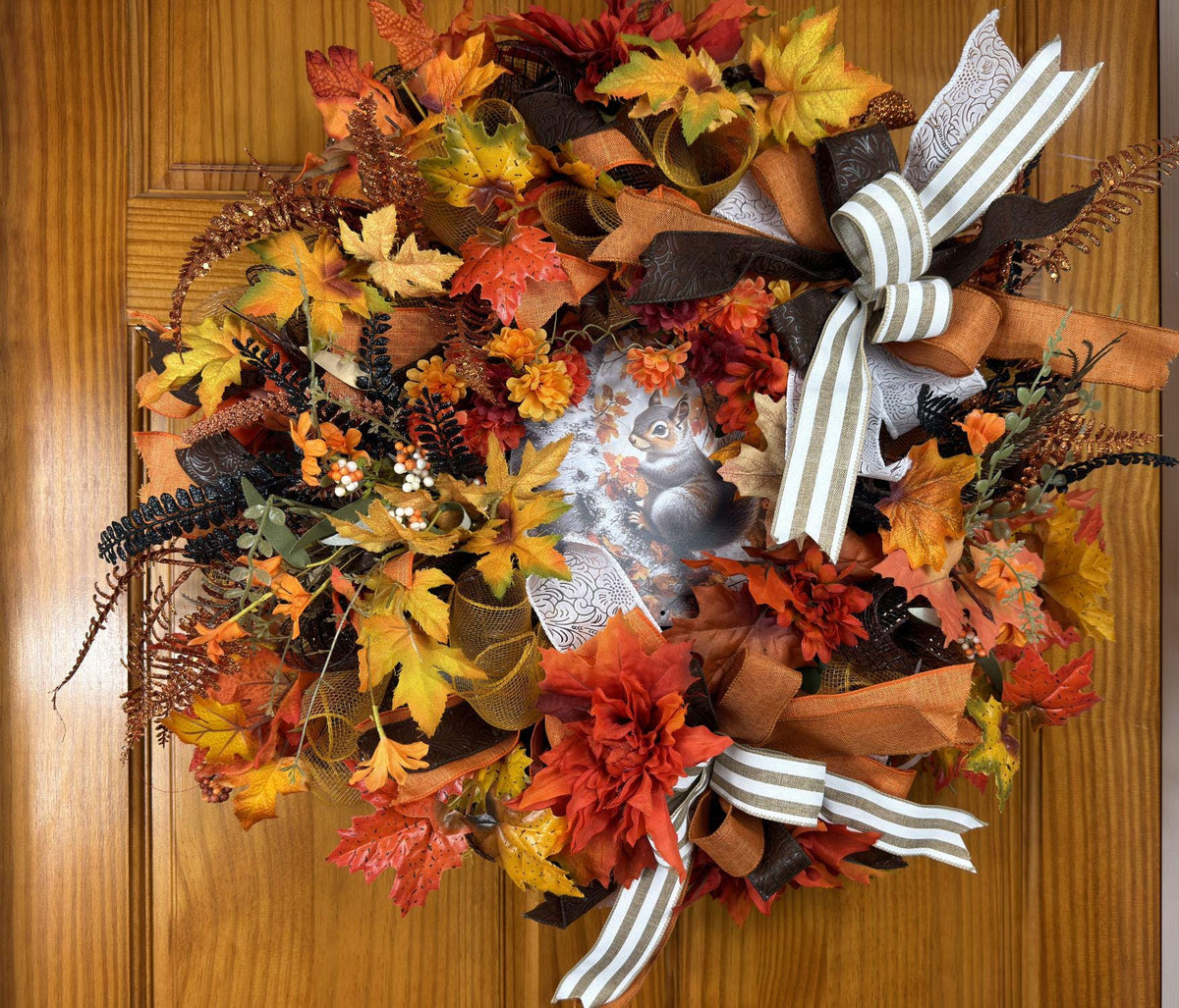 Squirrel Wreath, Autumn Front Door Decor, Woodland Wreath, Orange Yellow Maple Leaves, Rustic Farmhouse Thanksgiving Decoration