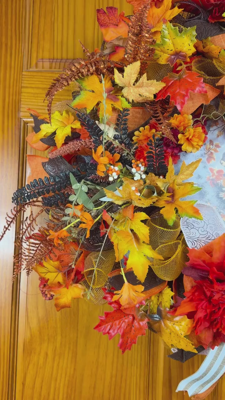 Squirrel Wreath, Autumn Front Door Decor, Woodland Wreath, Orange Yellow Maple Leaves, Rustic Farmhouse Thanksgiving Decoration